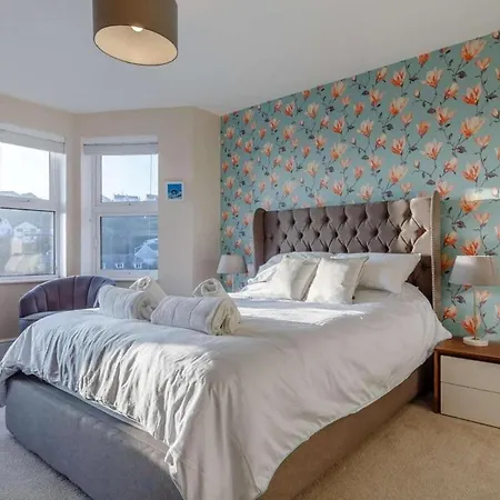 Mevagissey - Sea View And Parking *