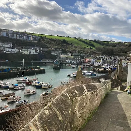 Mevagissey - Sea View And Parking